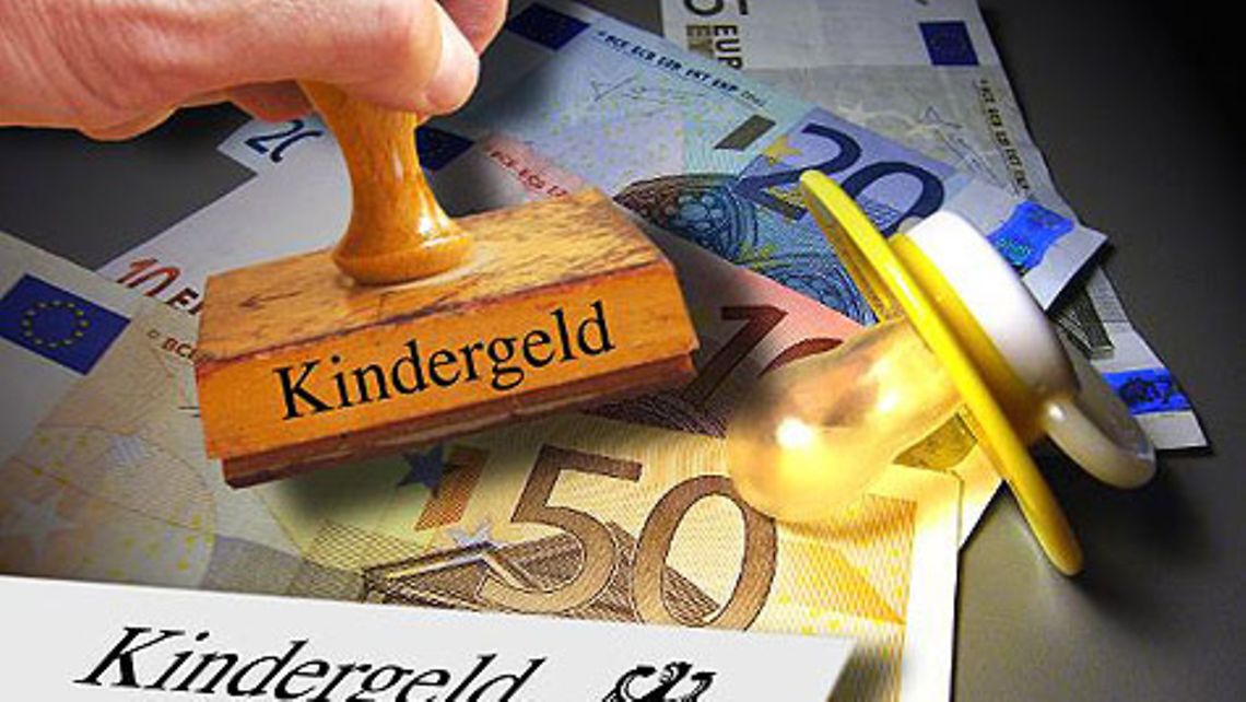 Deutscher Bundestag Elterngeld und Kindergeld