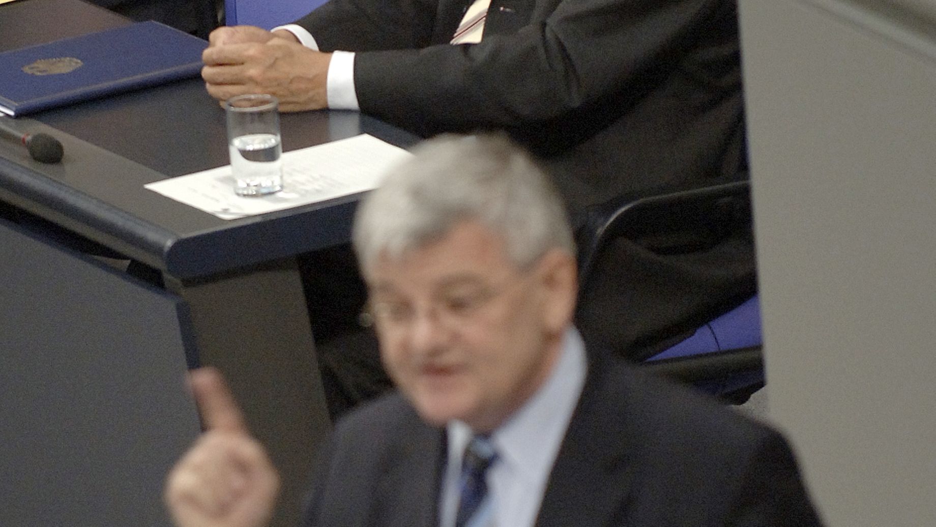 Deutscher Bundestag - Gerhard Schröders Zweite Vertrauensfrage (2005)