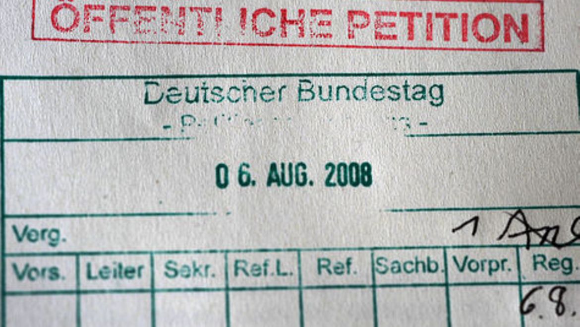 Deutscher Bundestag - Fast 17.000 Petitionen An Den Bundestag Im Jahr 2010