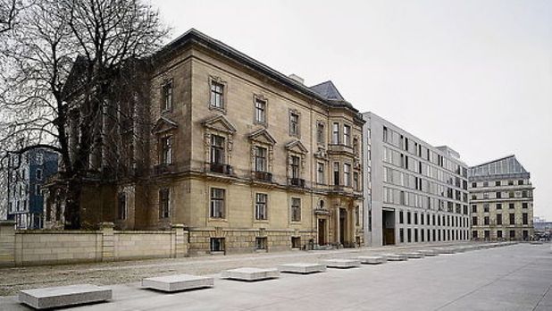 Deutscher Bundestag Das Berliner Parlamentsviertel Und Seine Gebaude