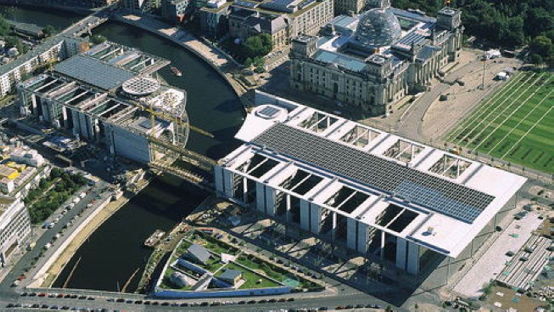 Deutscher Bundestag - Das Berliner Parlamentsviertel Und Seine Gebäude