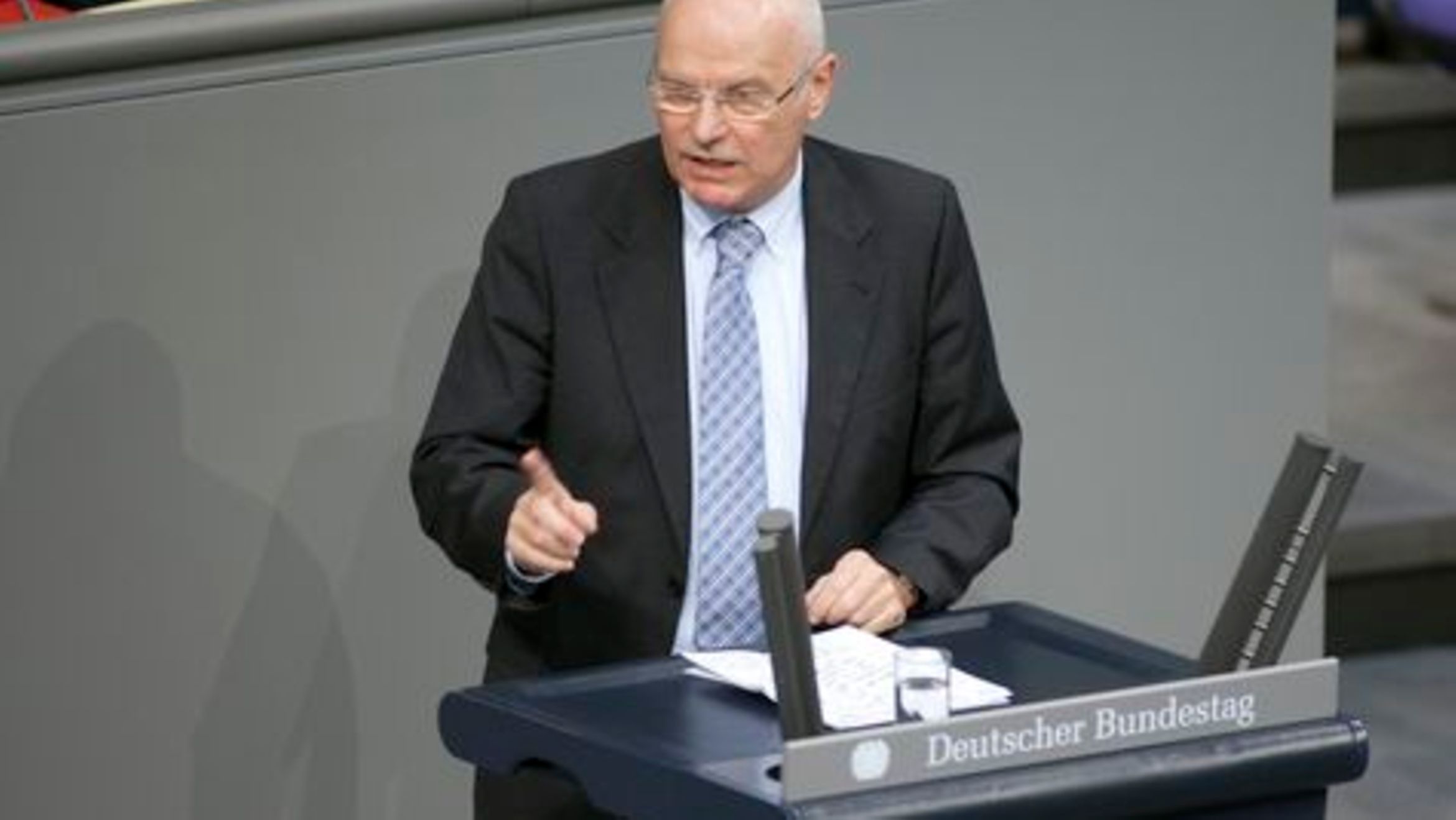 Deutscher Bundestag - Kürzung Der Solarförderung Im Bundestag Umstritten