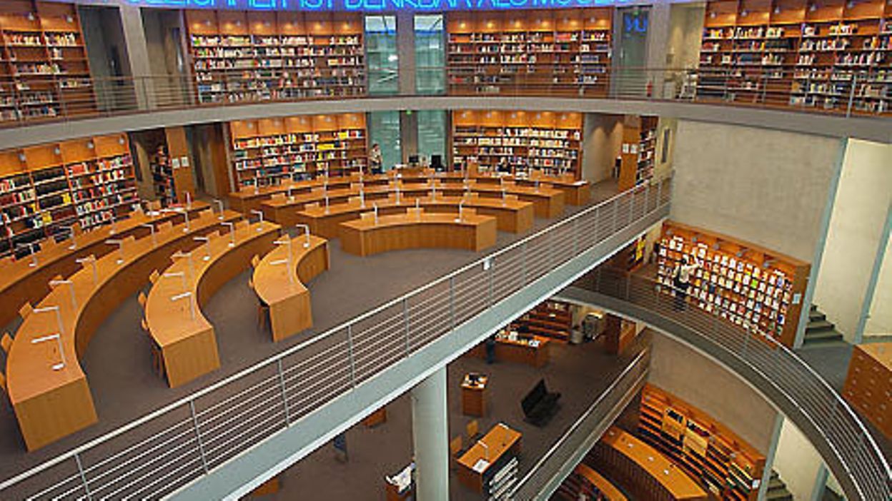 Deutscher Bundestag - Die Bibliothek Des Deutschen Bundestages