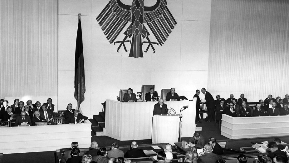 Deutscher Bundestag - Vor 60 Jahren: Bundestag Tagt Erstmals In Berlin