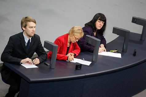 Deutscher Bundestag - Schnellredner Und Dialektsprecher: Stenografen ...