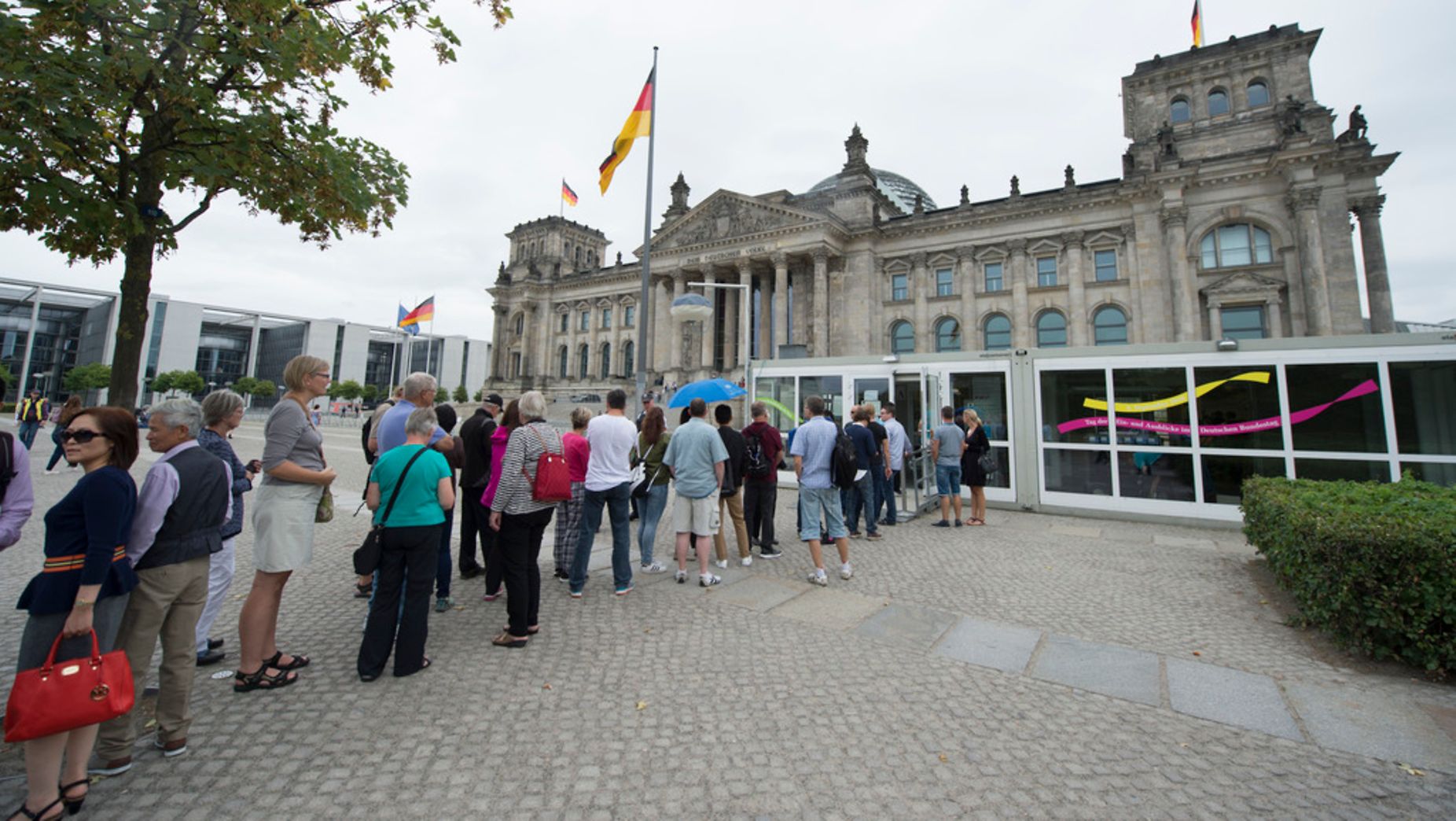 Deutscher Bundestag Bundestag Plant Ein Besucher Und Informationszentrum