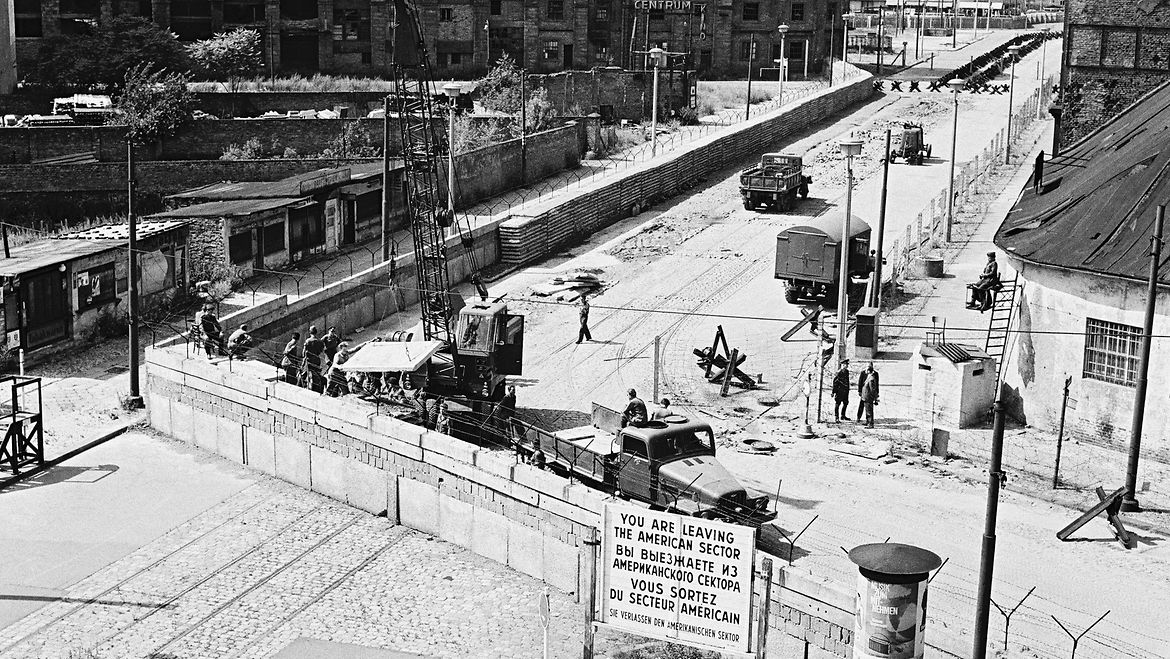 Deutscher Bundestag - Vor 60 Jahren: Bundestag Verurteilt Den Mauerbau