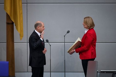 Deutscher Bundestag - Olaf Scholz Als Bundeskanzler Vereidigt