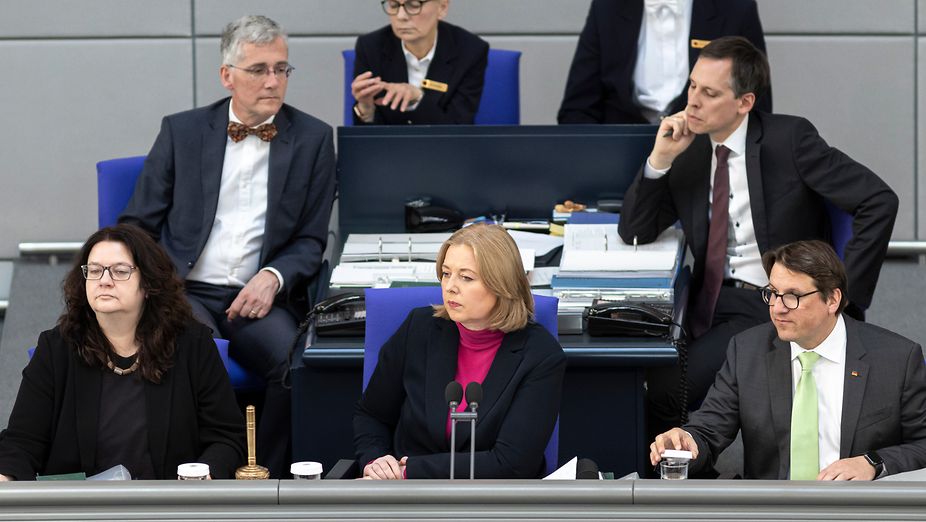 Deutscher Bundestag - Schriftführerinnen Und Schriftführer Des 20 ...