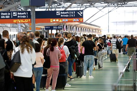 Deutscher Bundestag - Antrag Gegen Chaos An Deutschen Flughäfen Abgelehnt