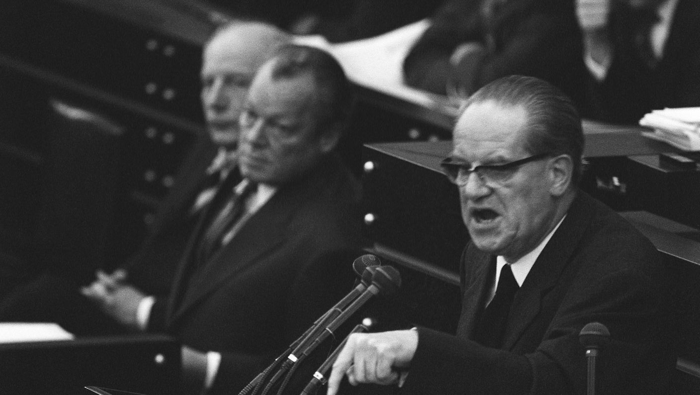 Deutscher Bundestag - Vor 50 Jahren: Willy Brandt Stellt Die ...