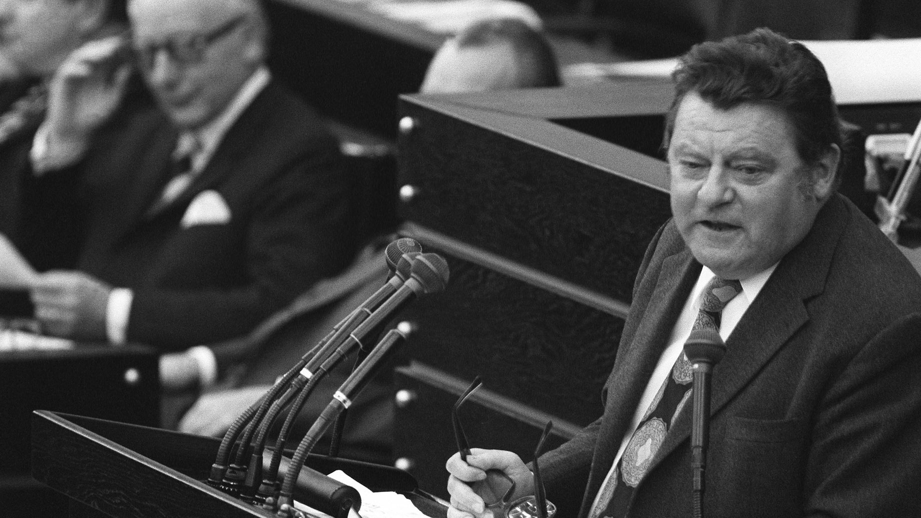 Deutscher Bundestag - Vor 50 Jahren: Willy Brandt Stellt Die ...