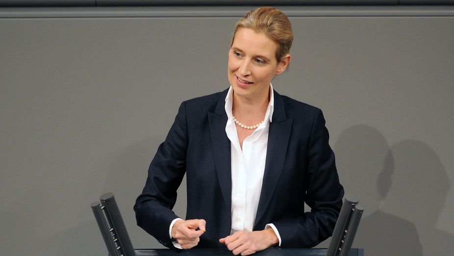 Deutscher Bundestag - Alice Weidel: Den Bürgern Droht Die Verarmung Und ...