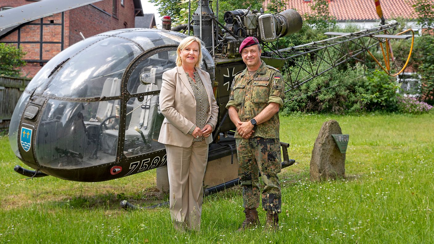 Deutscher Bundestag - Tag Der Bundeswehr In Bückeburg